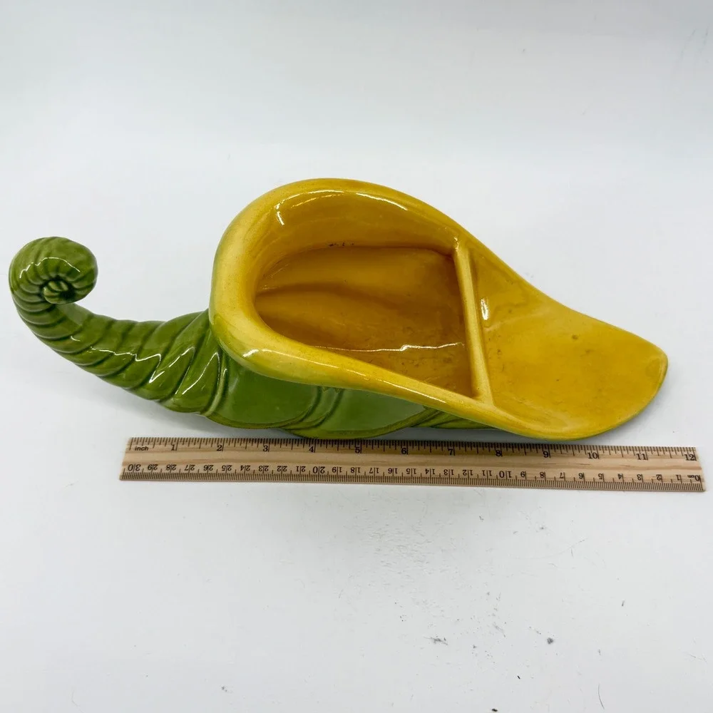 Haegar VTG Ceramic Cornucopia Planter MCM Green Yellow USA Horn of Plenty Decor